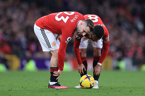 曼联旧将狠批:卢克-肖懒散成隐患,双红会恐成萨拉赫提款机